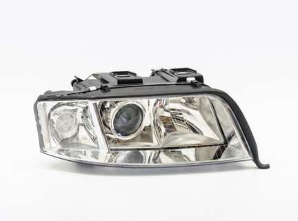 Front headlamp Audi A6 C5 (2001-2005), right