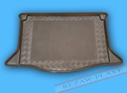 PVC trunk mat with anti-slip insert for Honda Jazz (2008-2014)